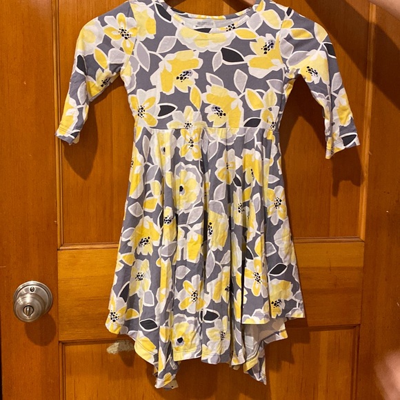 Dress for girls 5-6 - Picture 3 of 5